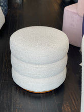 Load image into Gallery viewer, Neige Ottoman