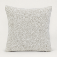 Load image into Gallery viewer, Nina Campbell - Amberley Scatter cushion
